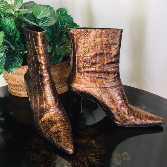 Vero Cuoio Boots - Picture 1 of 2